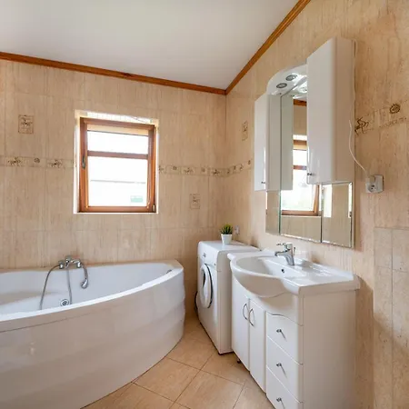 Feriested Gosciniec Jedrus Dąbki