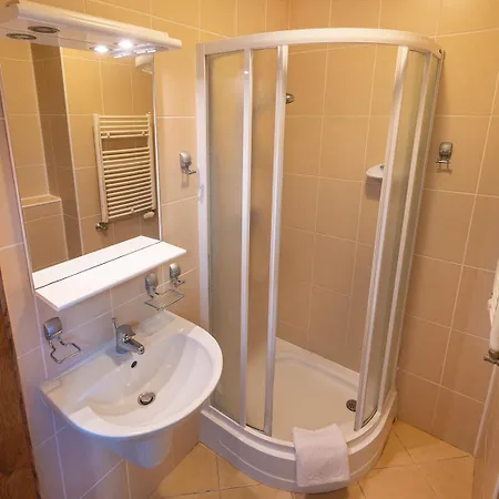 Feriested Gosciniec Jedrus *