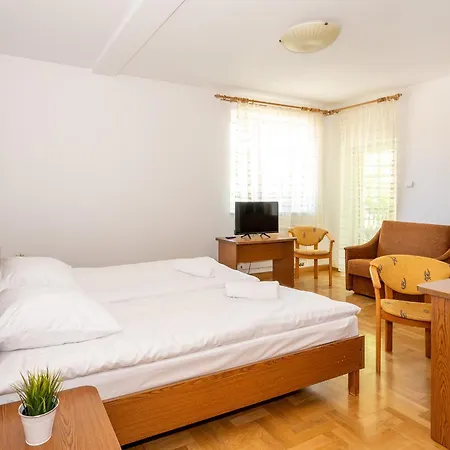 Feriested Gosciniec Jedrus